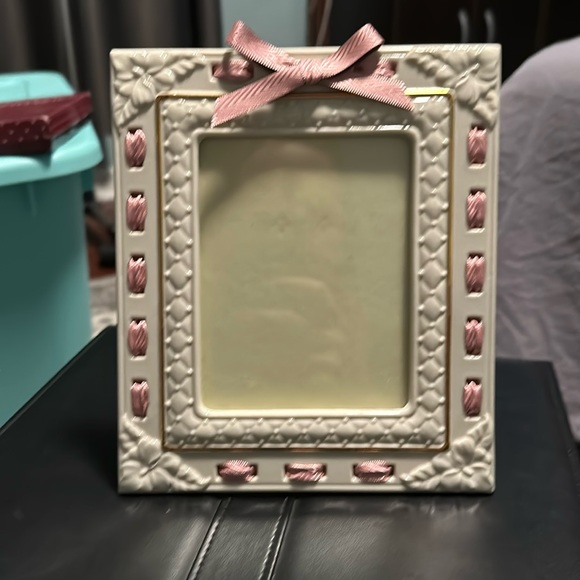 Picture frame - Picture 1 of 2